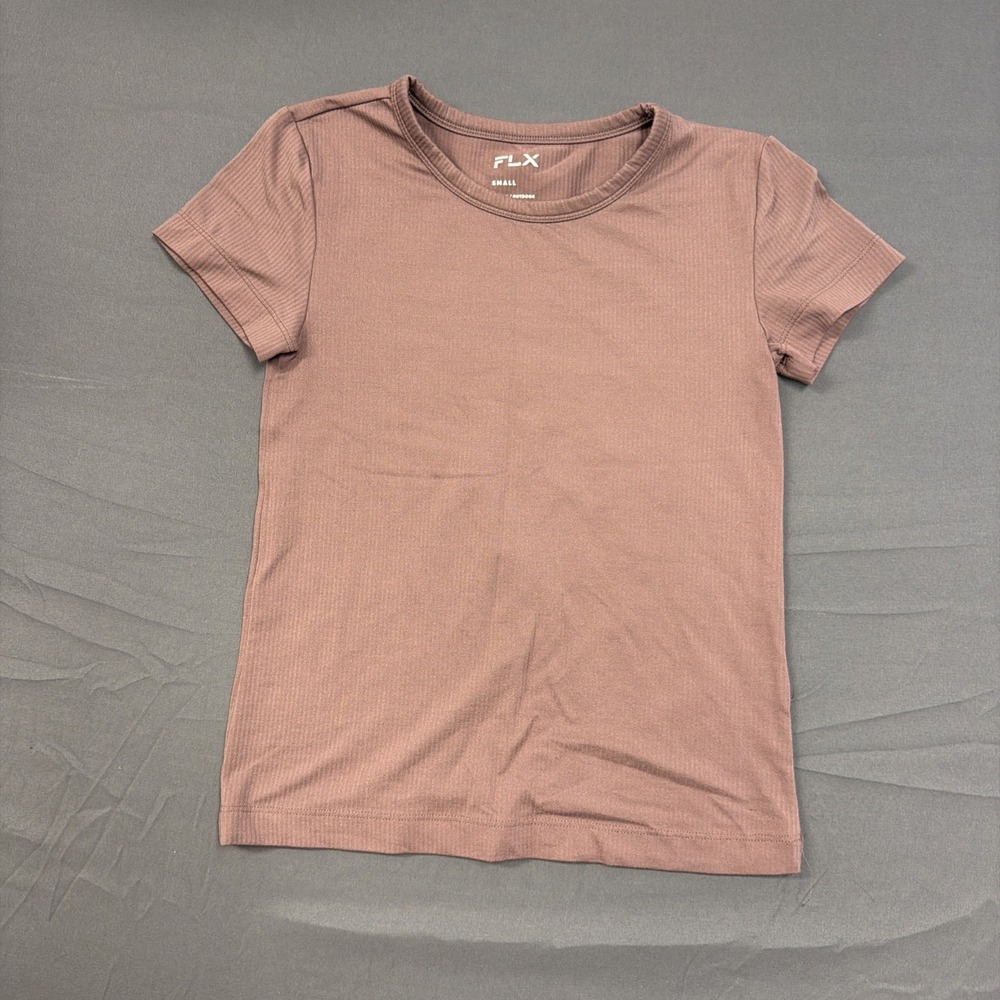 FLX brand crew neck t-shirt is a small-sized activewear